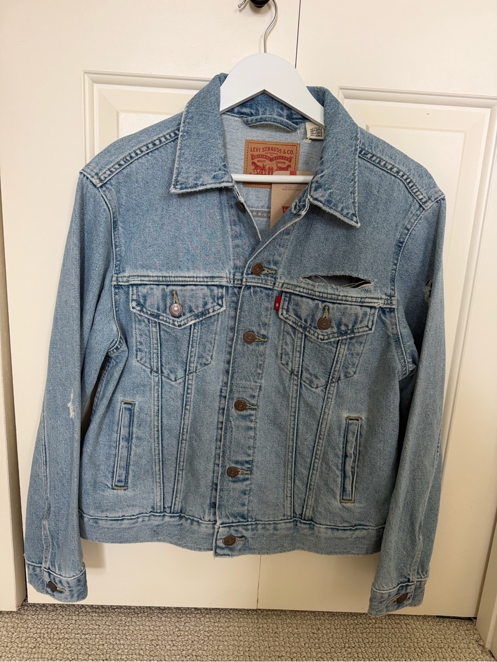 Levi’s Ex Boyfriend Trucker Denim Jacket-NEW with tags